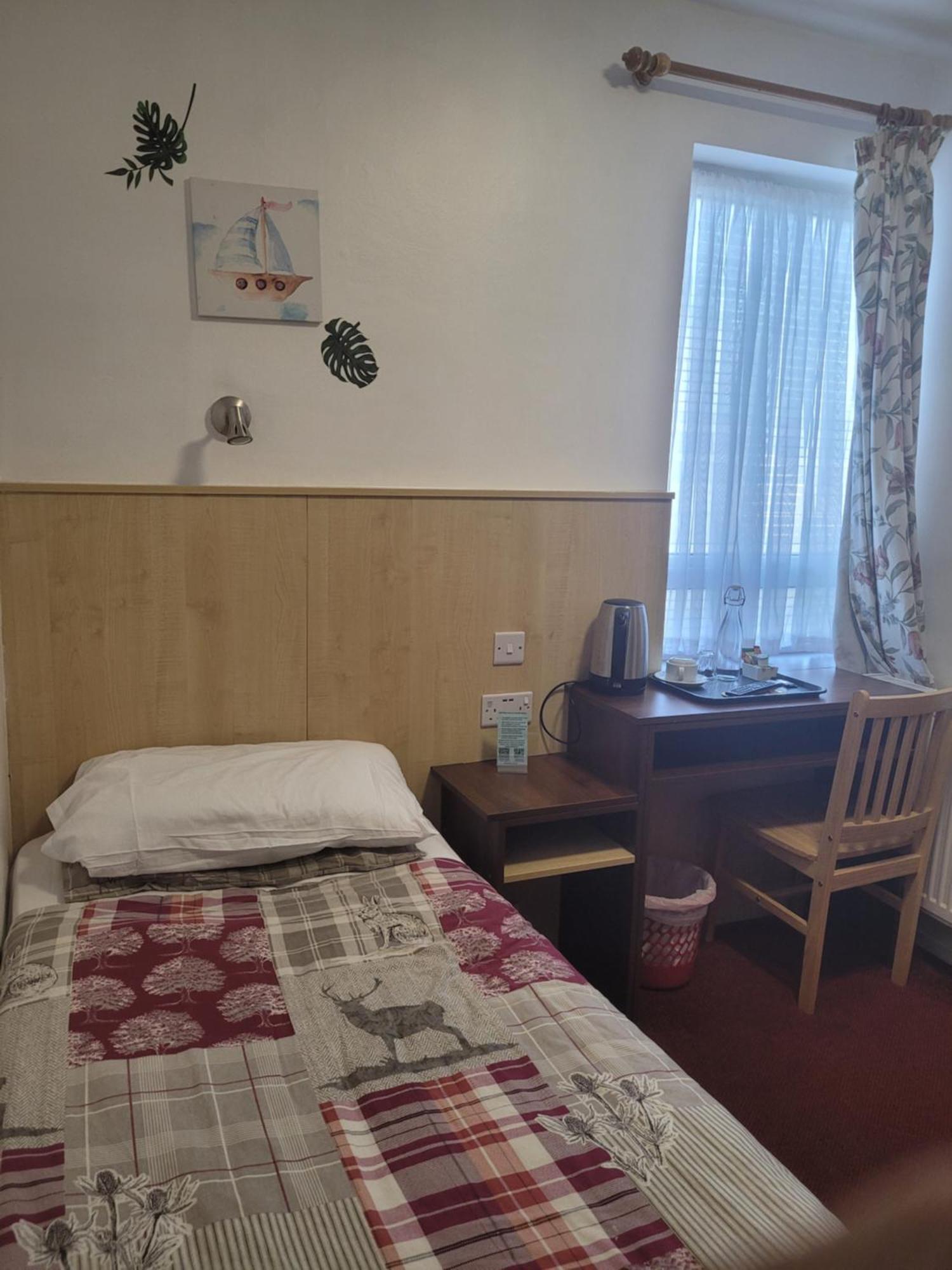 The Gatwick White House Hotel Horley Kültér fotó